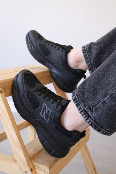 Siyah Erkek Sneaker Ayakkabı 572MA2618