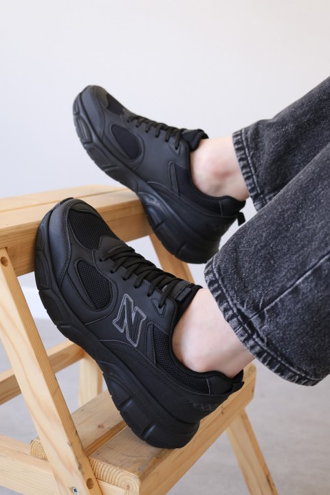 Siyah Erkek Sneaker Ayakkabı 572MA2618